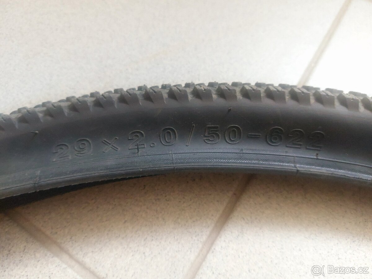 Výplety 29" s plášti 29x2.0, trojtalíř SHIMANO a komponenty - 3