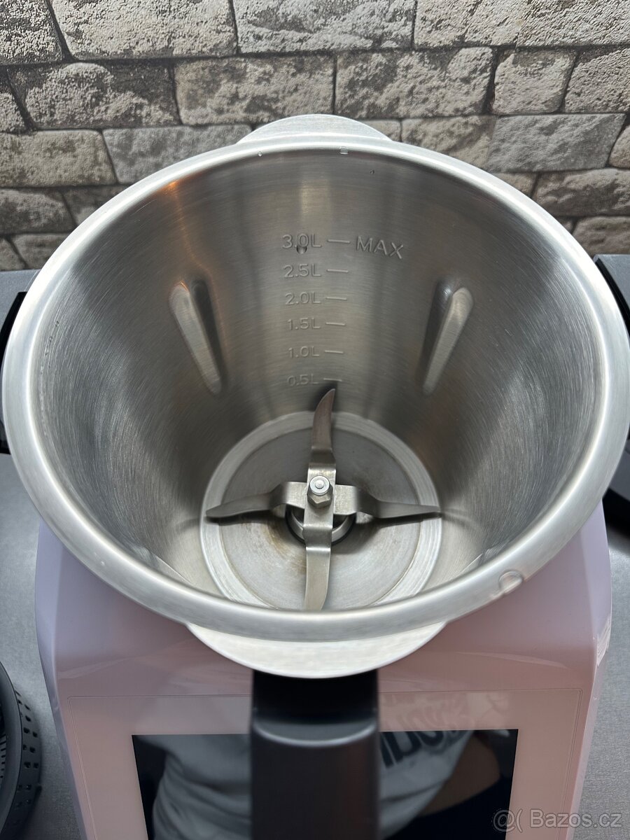 Kuchyňský robot - 3