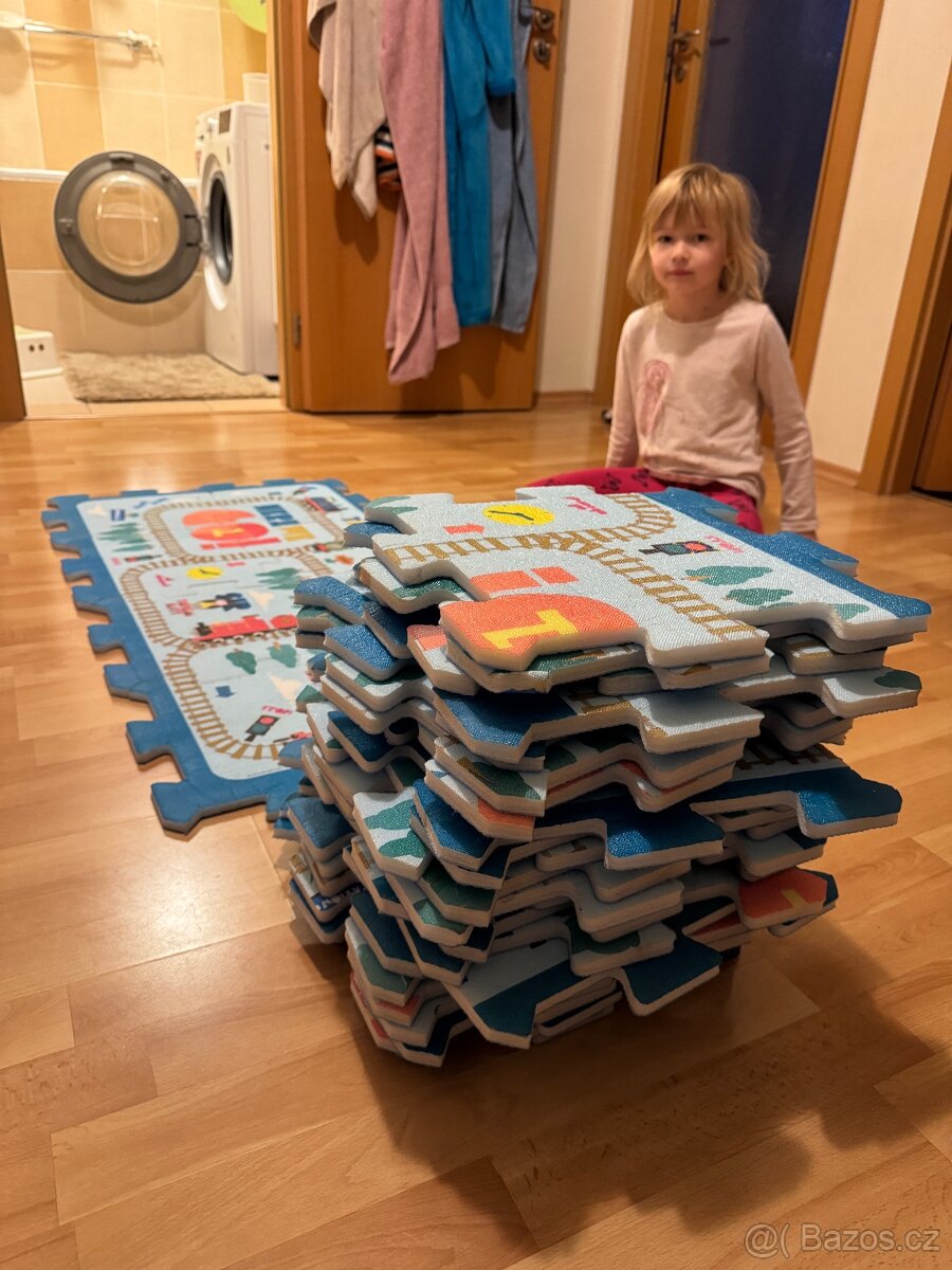 Pěnové skládací puzzle/čtverce Mašinka Tomáš - 3