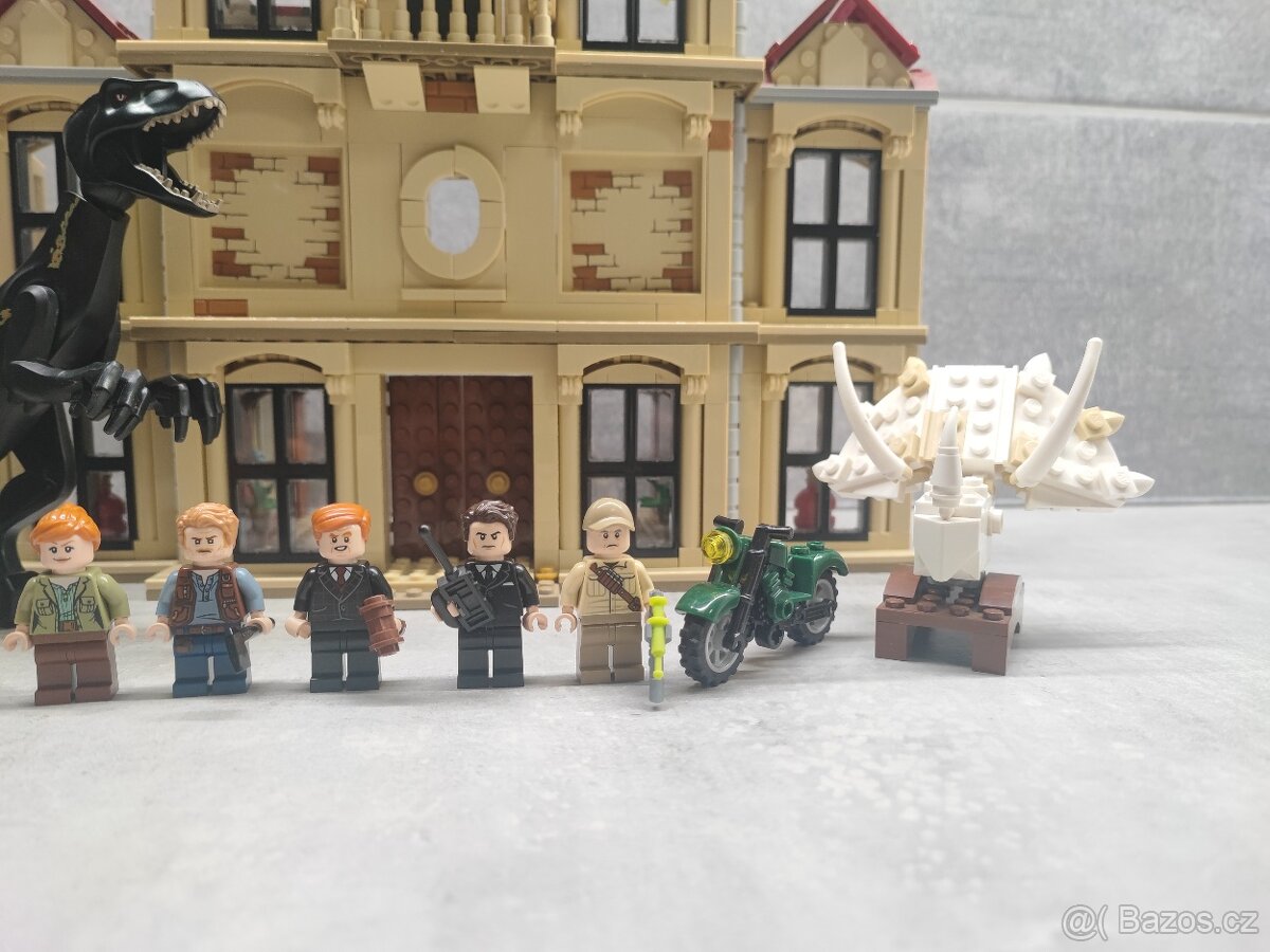 Lego Jurassic World 75930 - Útok Indoraptora - 3