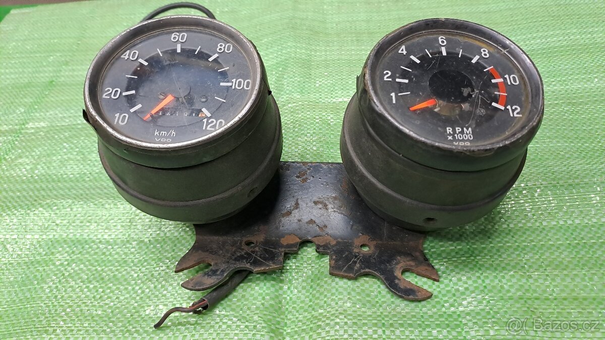 Tachometr a otáčkoměr retro - 3