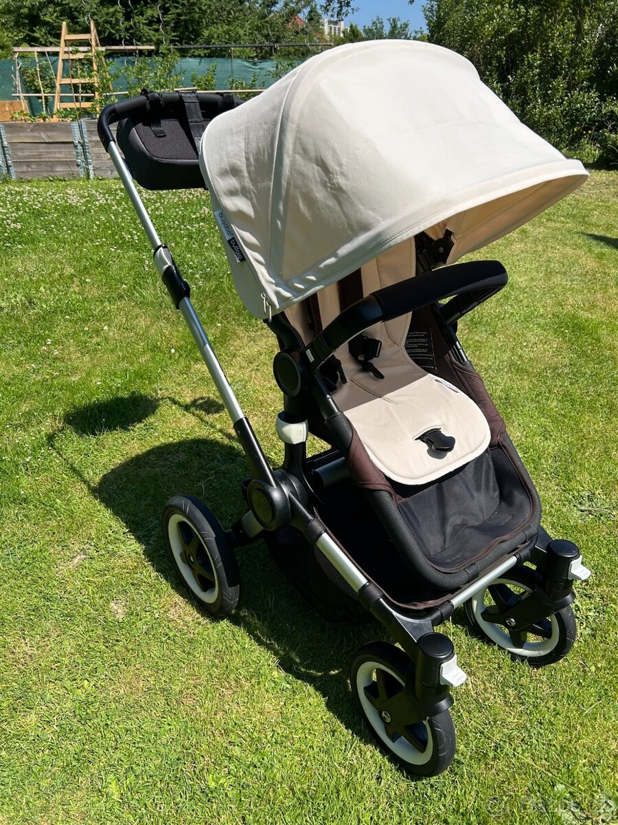 Kočárek Bugaboo Buffalo s bohatým příslušenstvím - 3