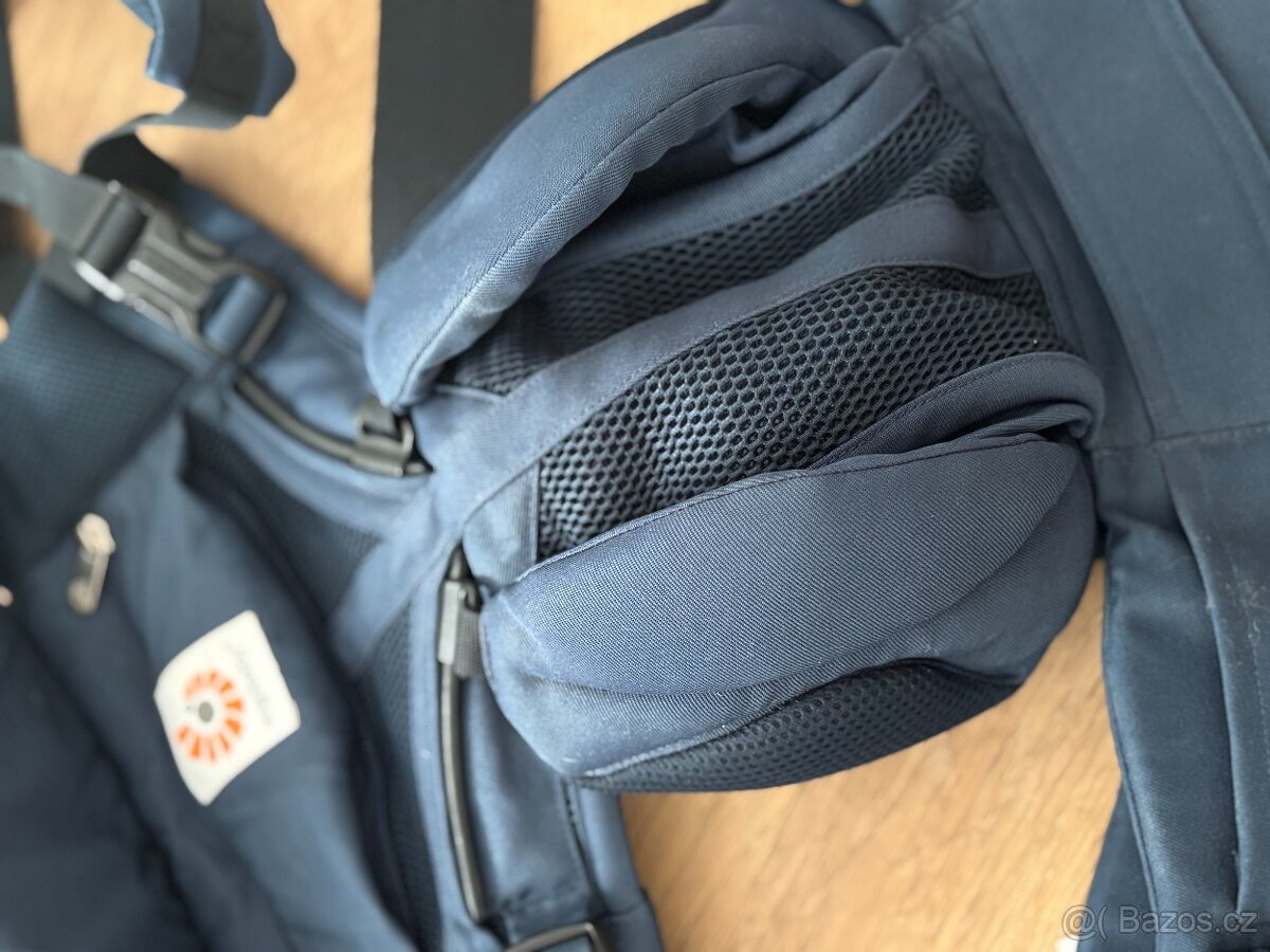 ERGOBABY Omni 360 COOL AIR Midnight modrá - 3