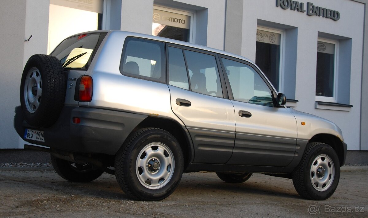 Toyota RAV4 2.0i benzin 4x4 - 3