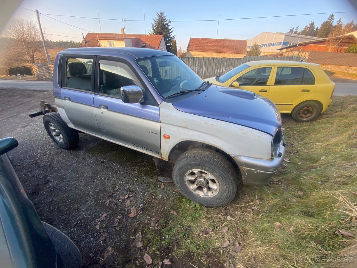 Mitsubishi l200 - 3