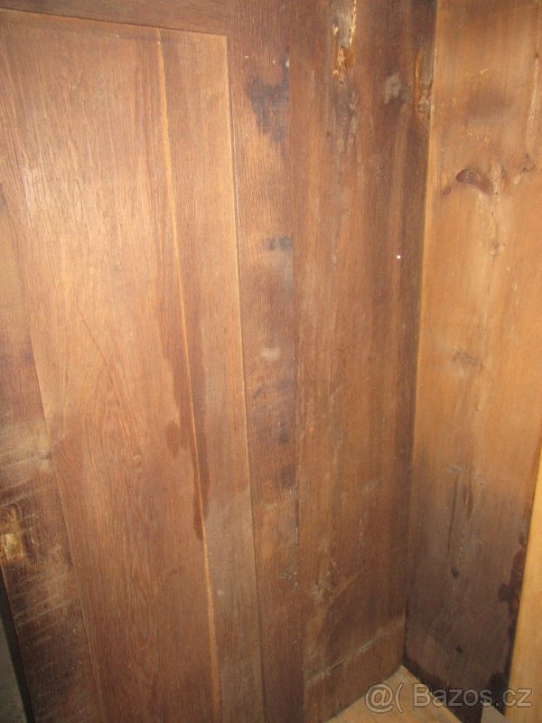 Starožitná skříň - 3
