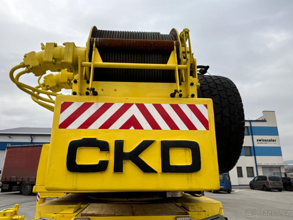 TATRA 815 autožeriav AD28 - 3