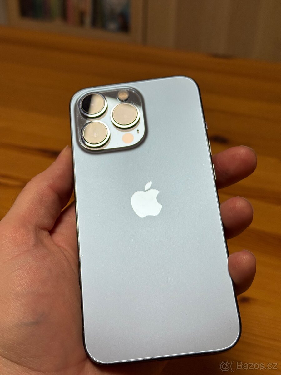 iPhone 13 Pro, top stav - 3