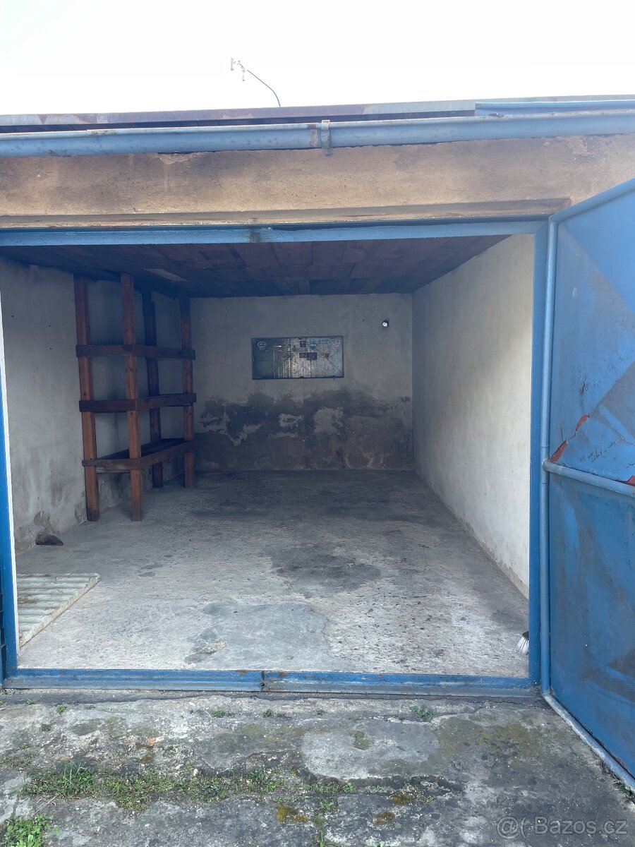 Pronajmu garáž - 3