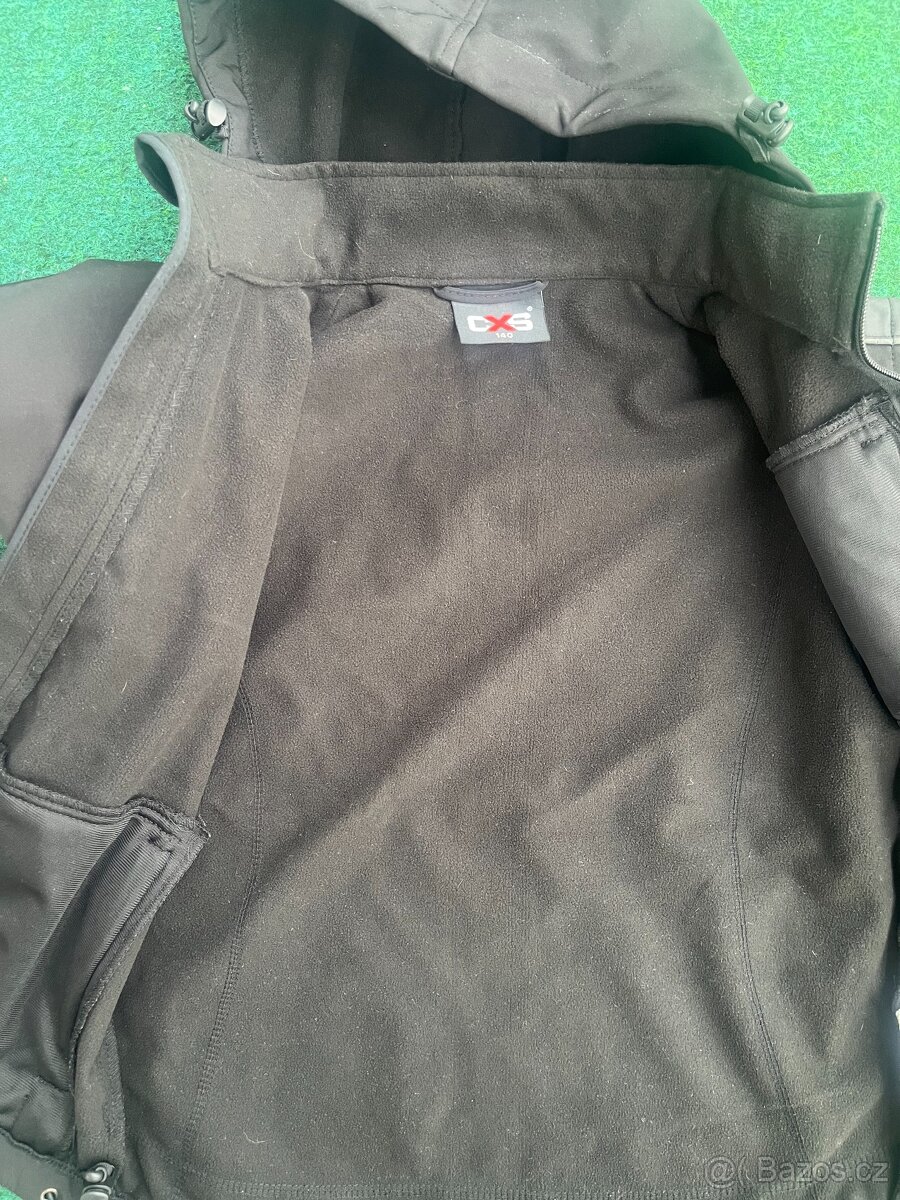 Prodám krásnou,softshellovou bundu Vel.140,zn.CXS - 3