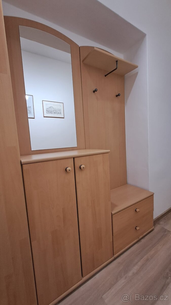 Sestava do vstupní chodby - 3