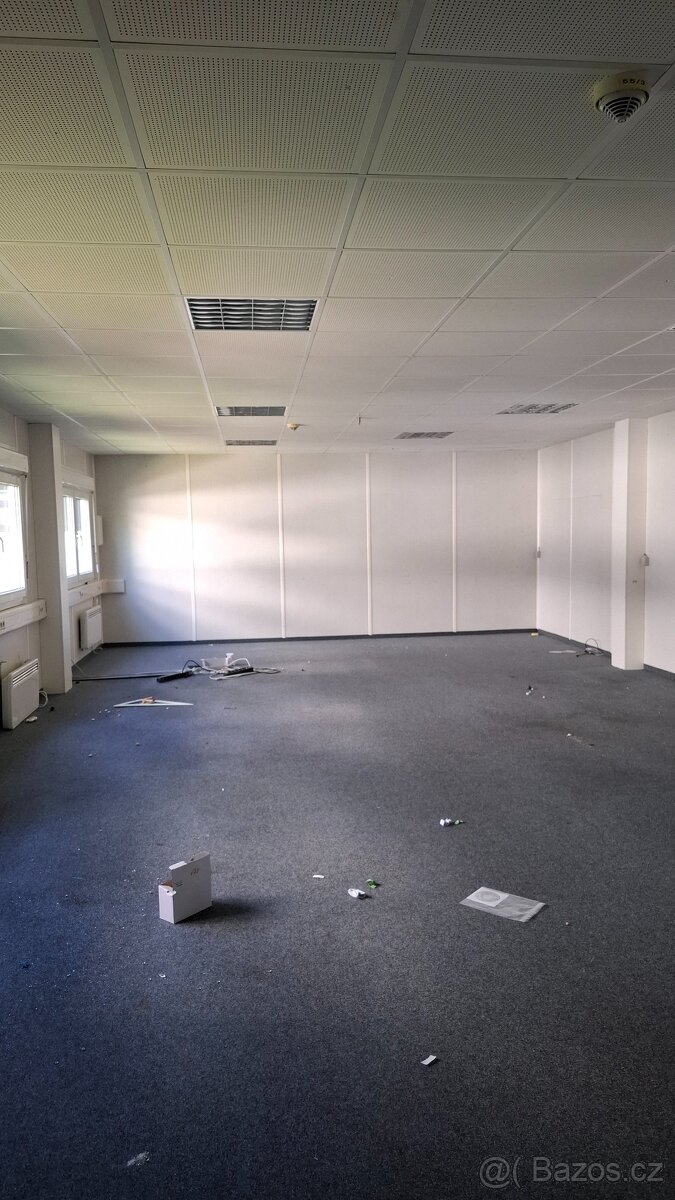 Sestava 18 kontejnerů - 3