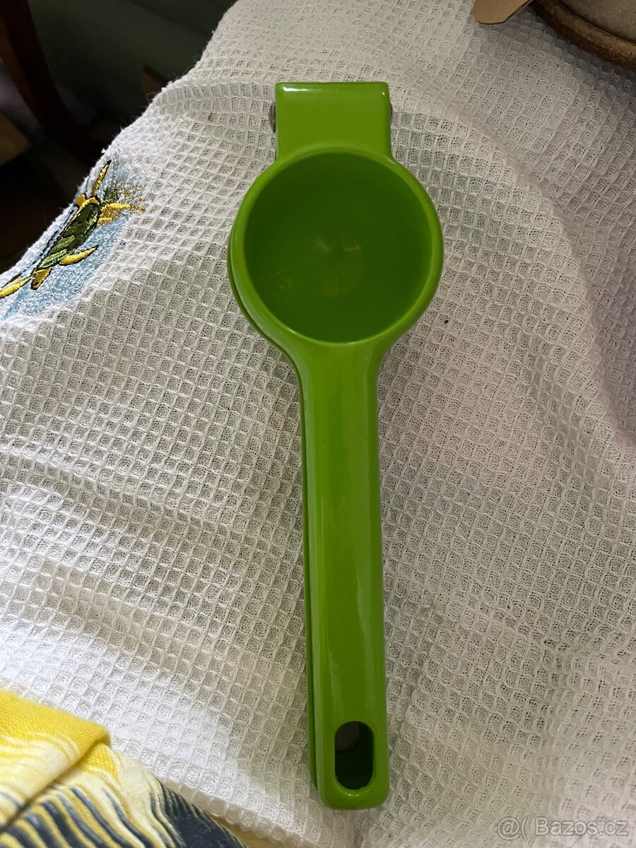 Vymačkávač citrusů - 3