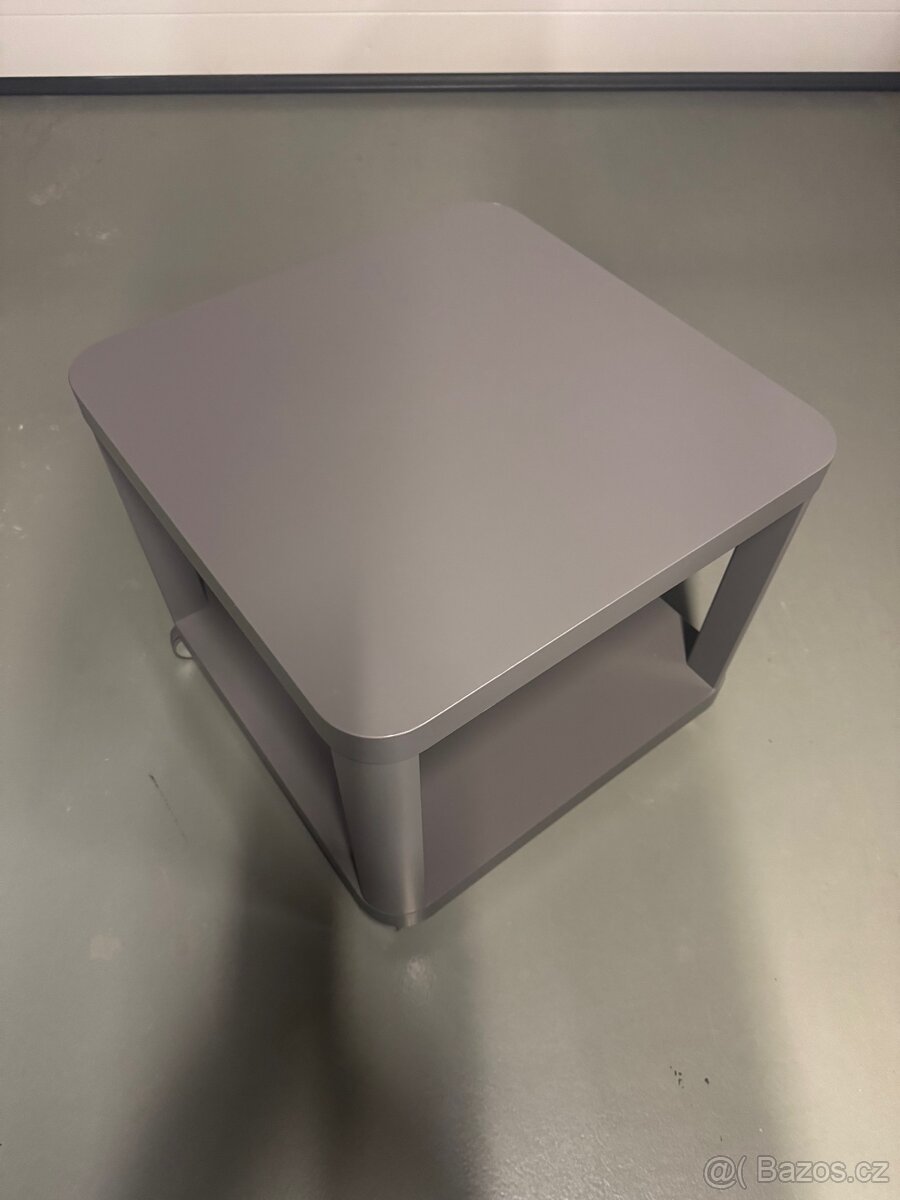 Noční stolek k posteli - 3