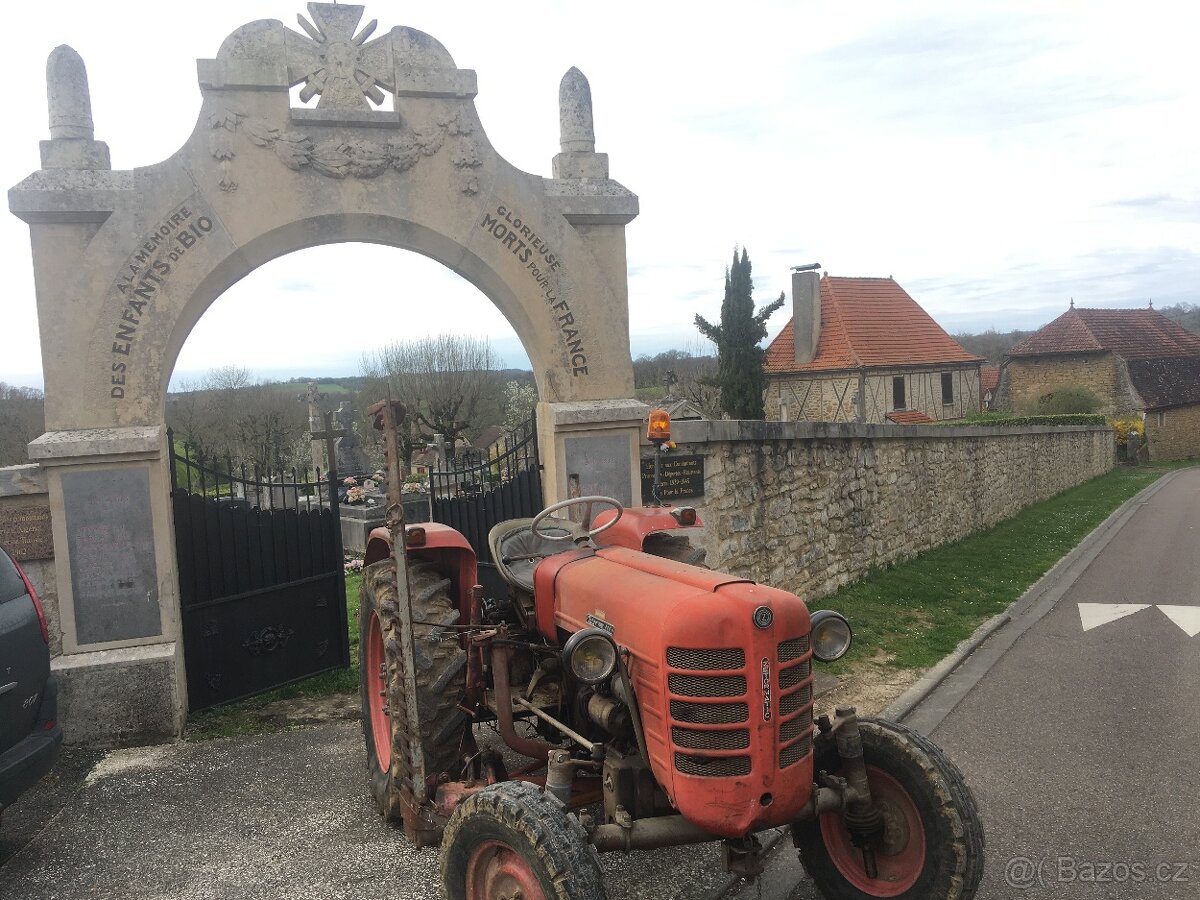Zetor 3011 s kosou jedinečně zachovalý stav každý detail - 3