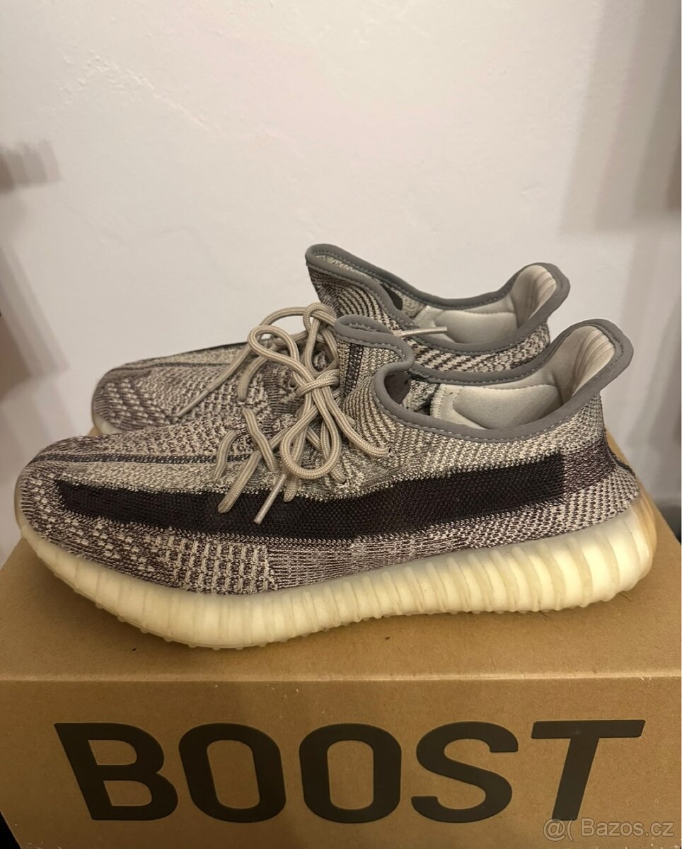 Adidas Yeezy Boost - 3