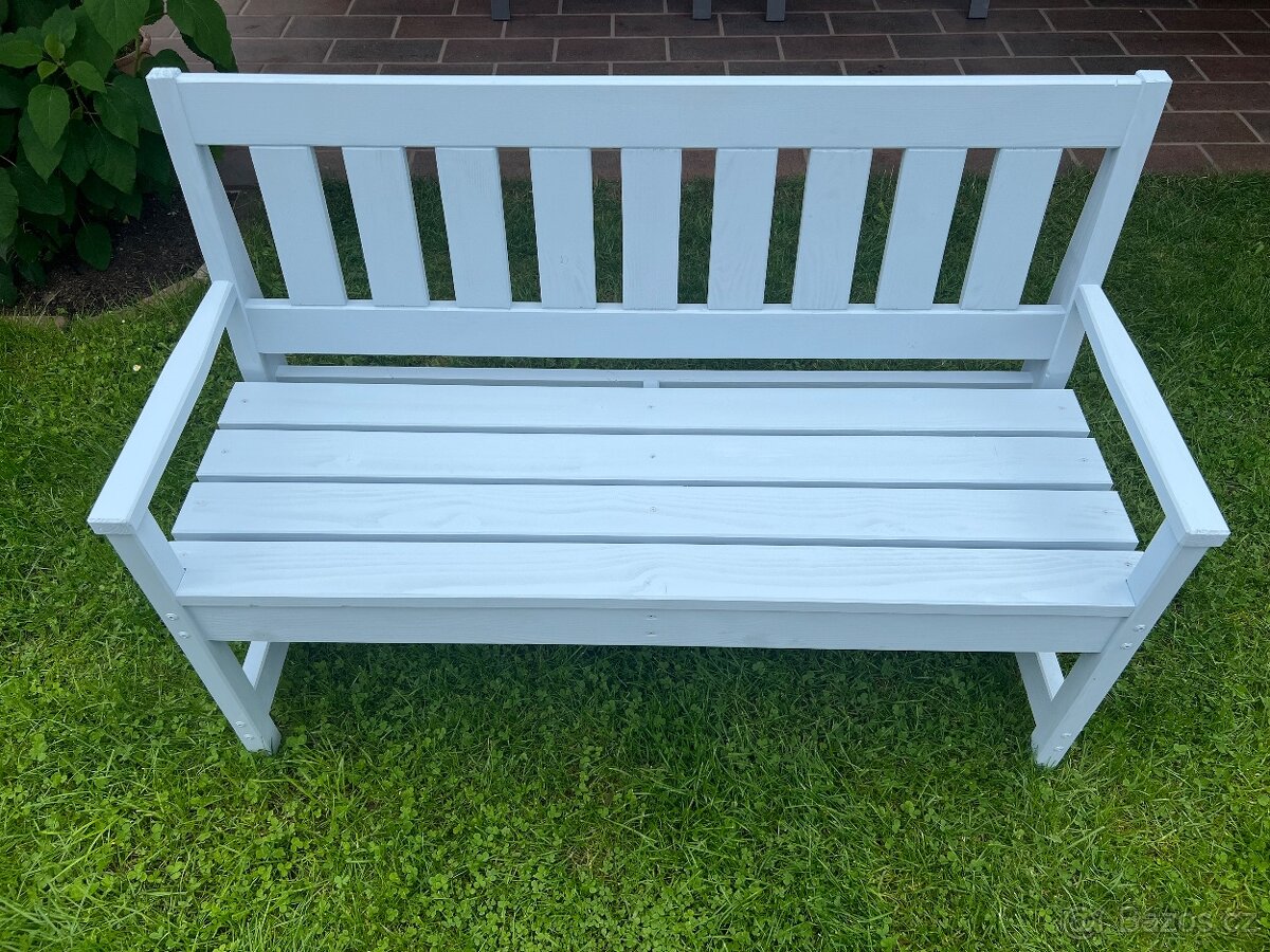 Lavička z masivu - 3