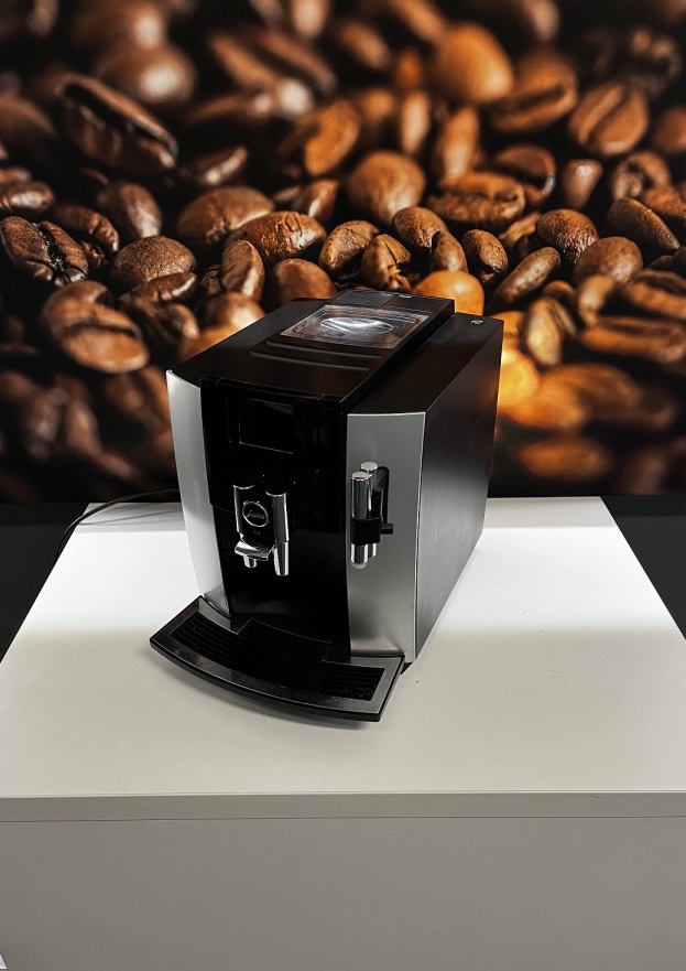 Jura E8 (doklad+záruka) - 3