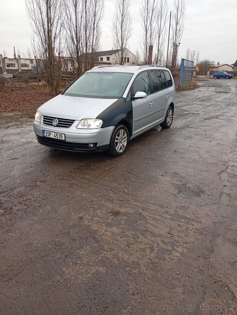 Touran 1.6 FSI 85kw - 3