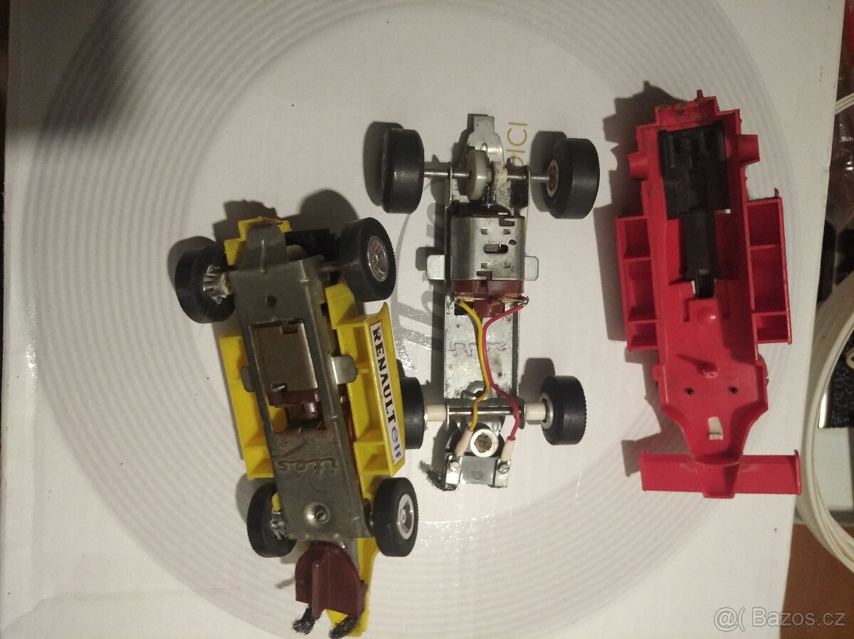 Autíčka autodráhy ites Renault - 3