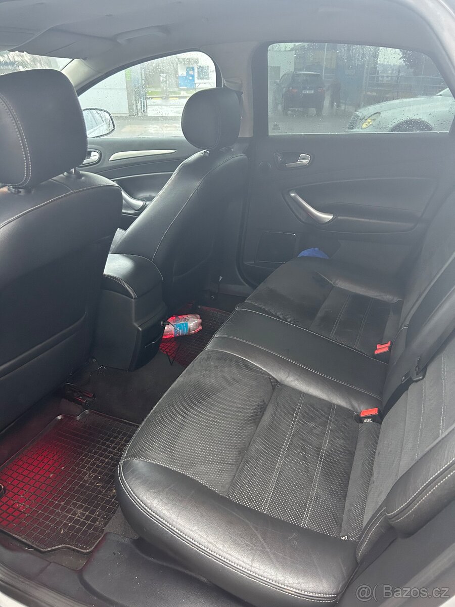 Ford Mondeo mk 4 - 3