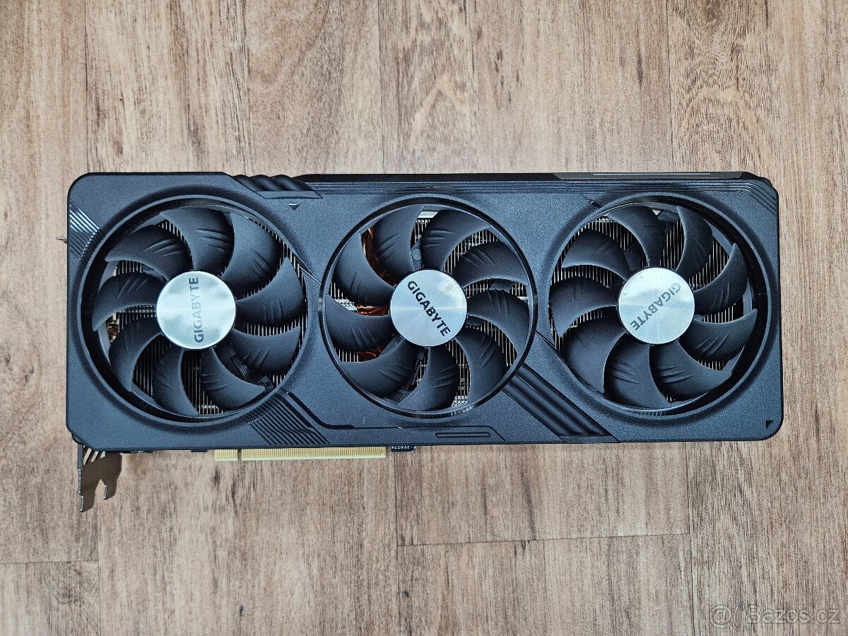 GIGABYTE GeForce RTX™ 4070 SUPER - prodáno. - 3