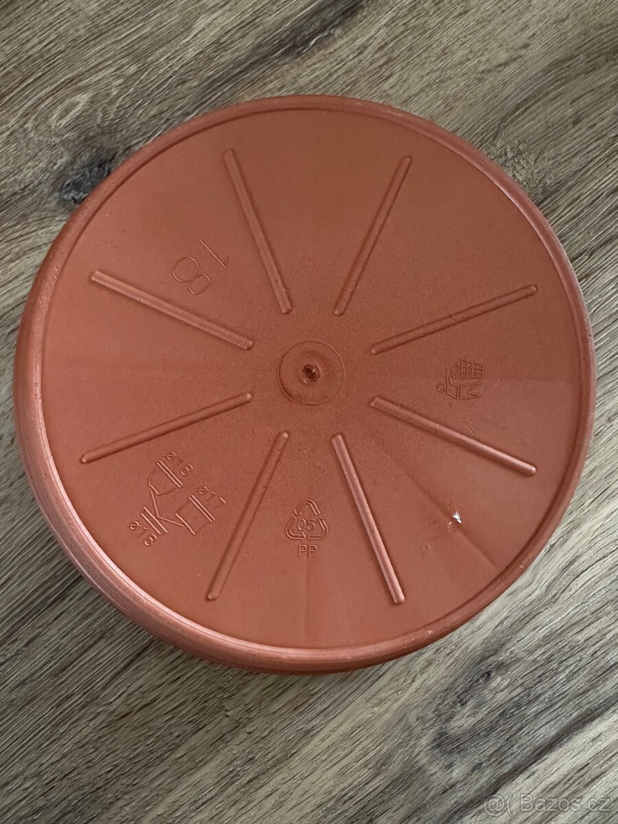 Nové květináče - 3