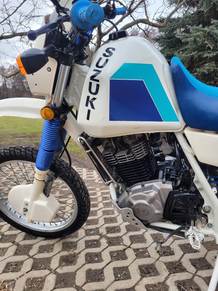 Suzuki DR 500