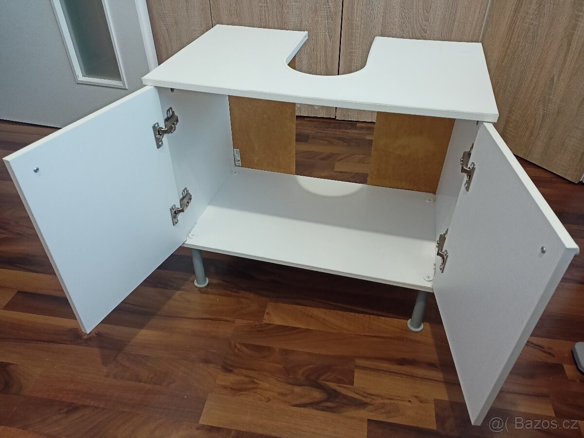 Skríňka pod umyvadlo - 3