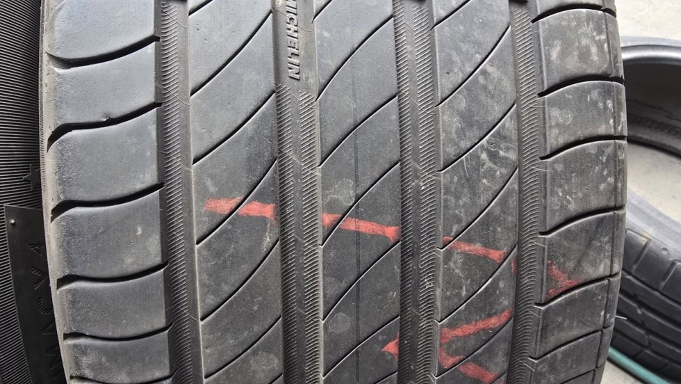Letní pneu 225/50/18 Michelin - 3
