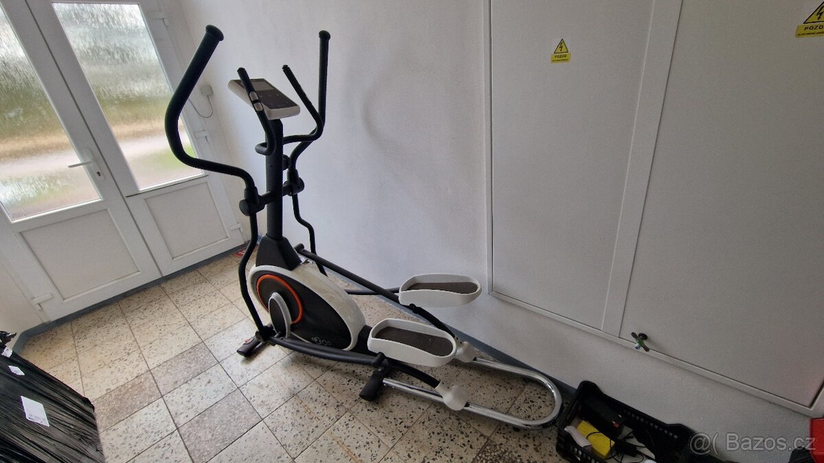 Eliptický trenažér BREMSHEY CF3 - 3