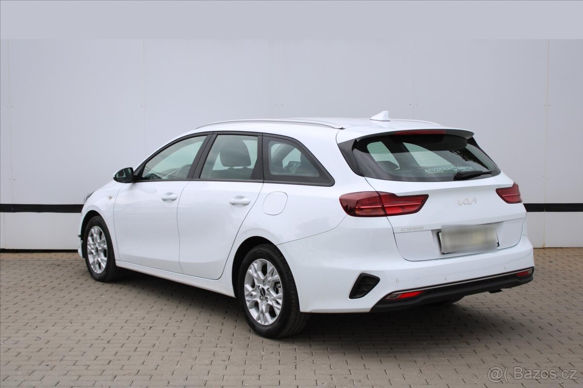 Kia Ceed 1.5 T-GDI 117kW SPIN 1.MAJ. ČR (2023) - 3