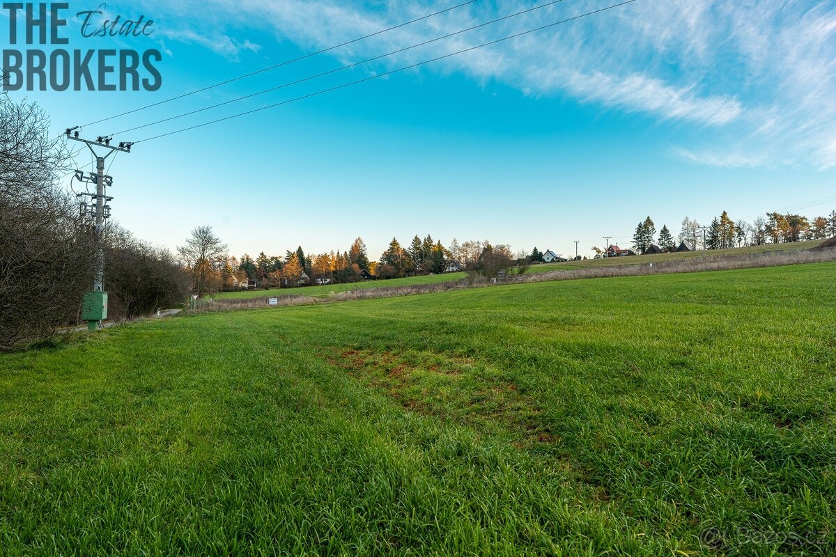 Pozemek k výstavbě rodinného domu – 1 979 m² - 3