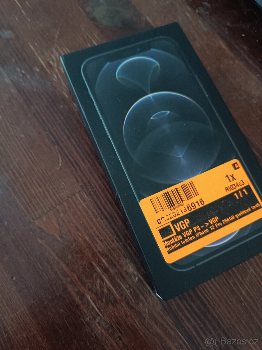 iPhone 12 Pro 256GB Graphite - 3