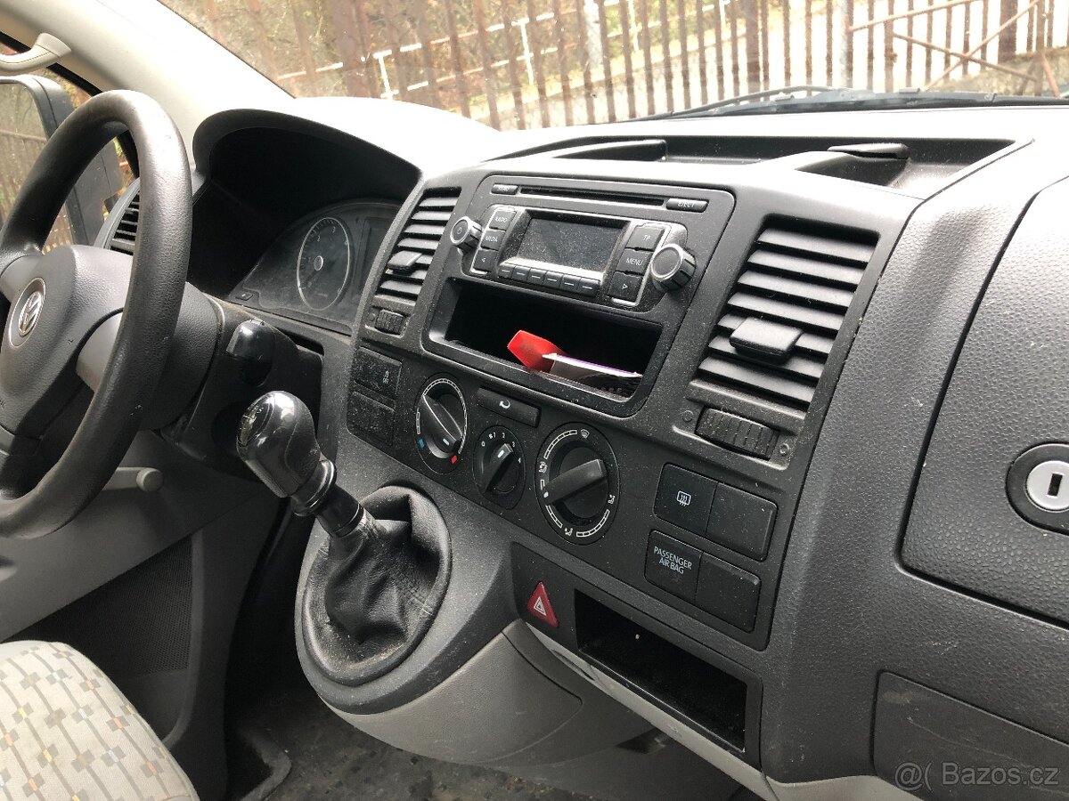 Volkswagen Transporter Valník 2.0 TDI rv. 10/2011 - 3