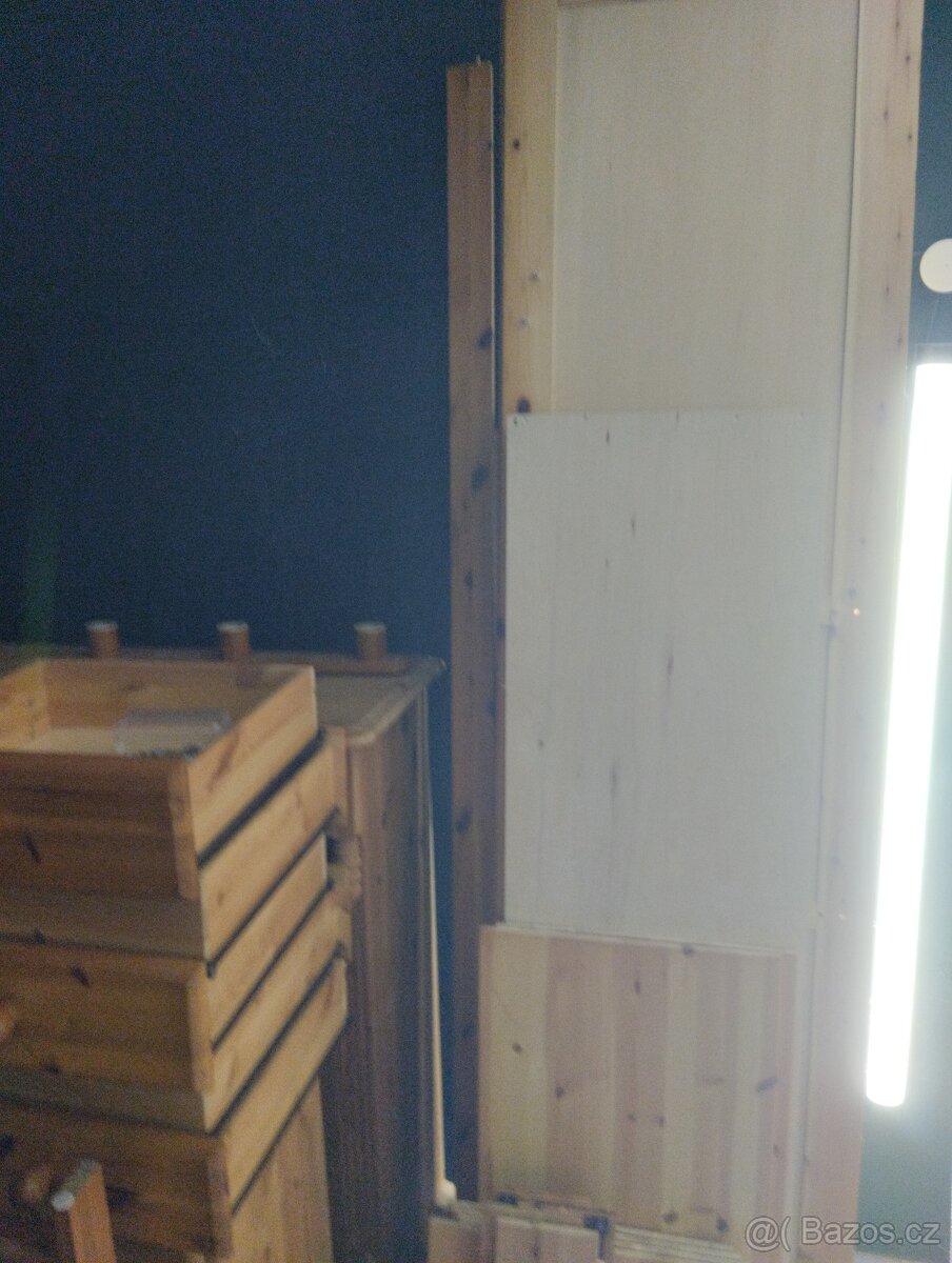 Šatní skríň z masívu - 3