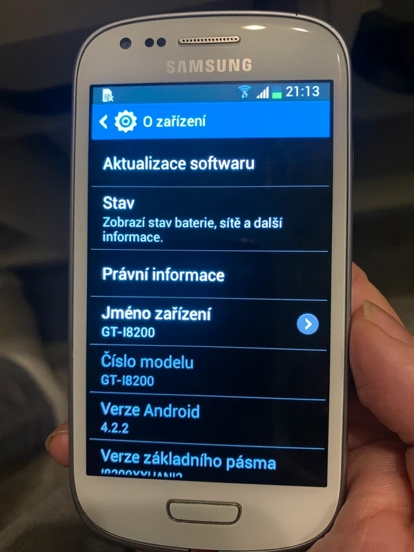 Samsung Galaxy S3 mini GT- I8200 - 3