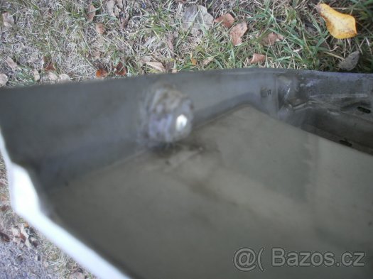 Plast zadního víka Mondeo combi 2007-10 - 3