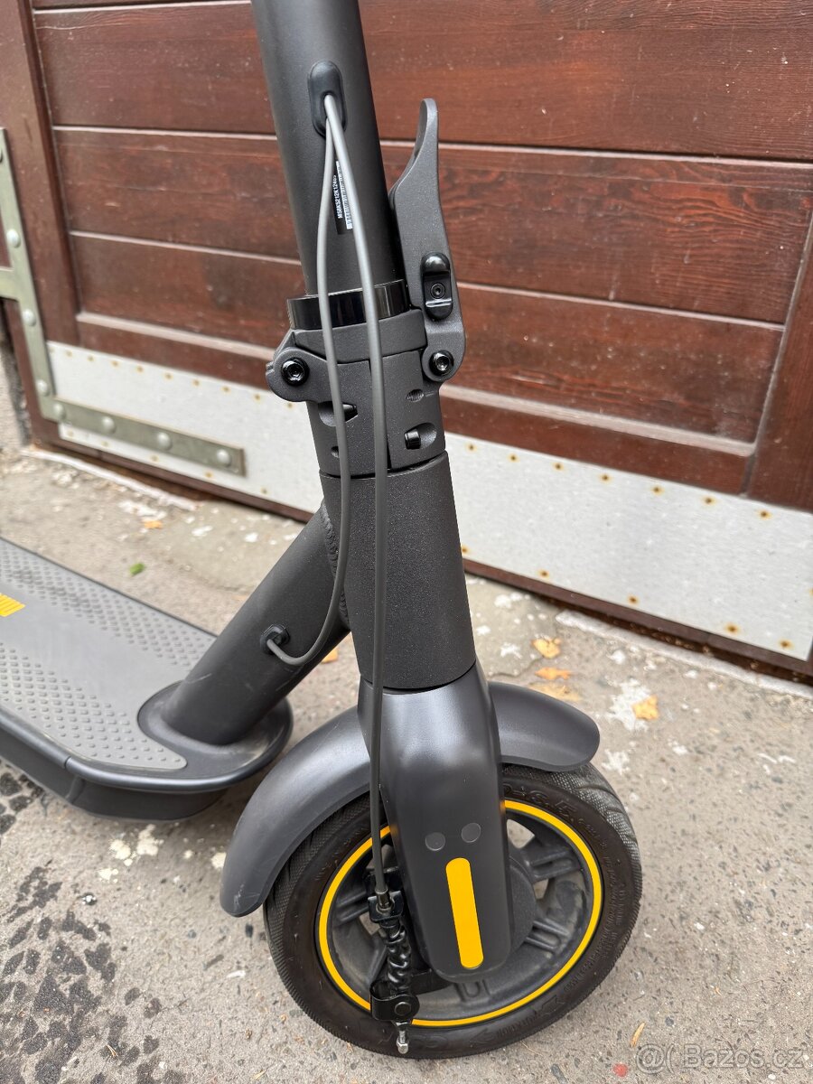 Elektrická koloběžka Segway Ninebot MAX G30 II, jako nová - 3