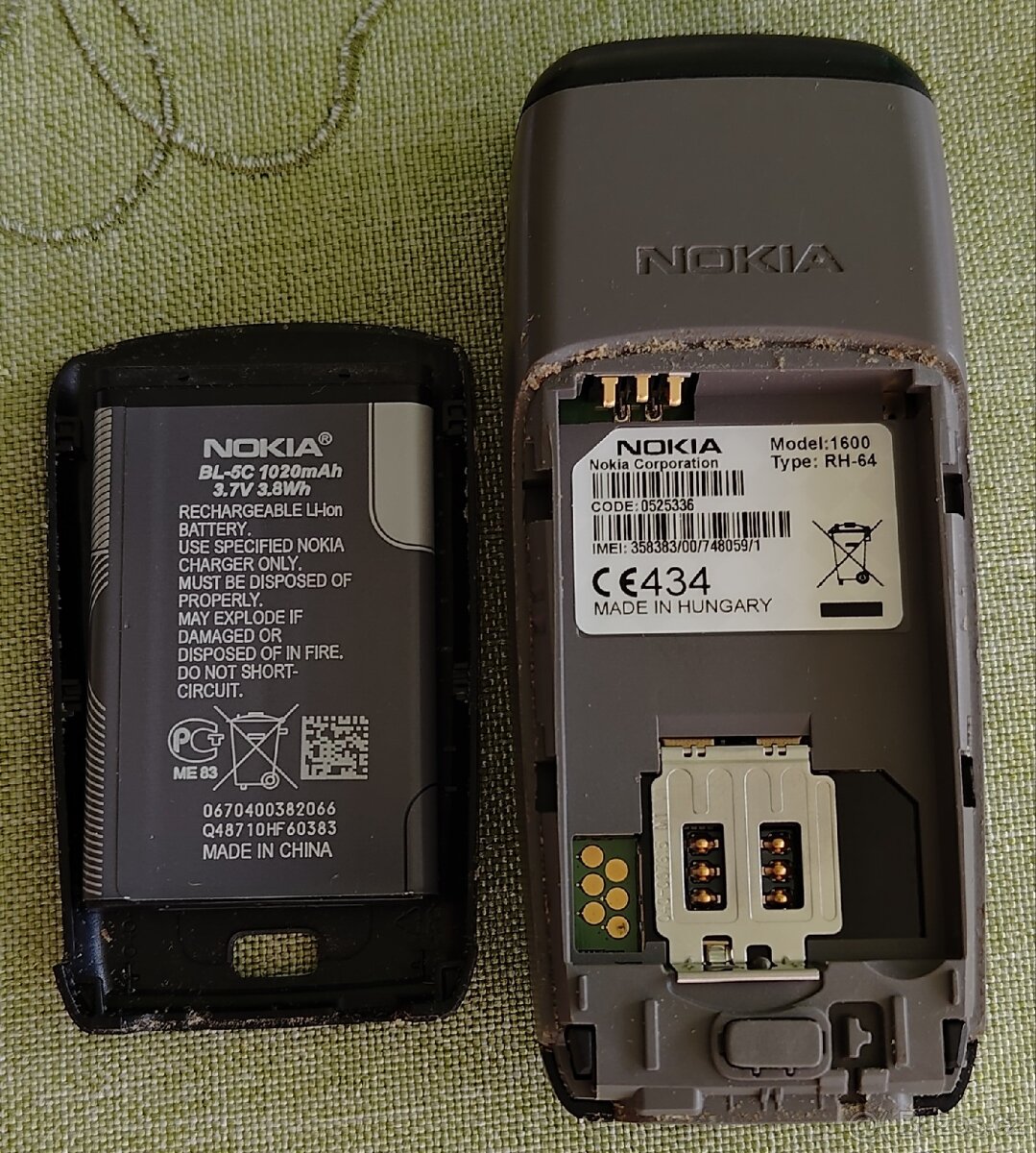Nokia tlačítkové telefony 3 kusy - 3