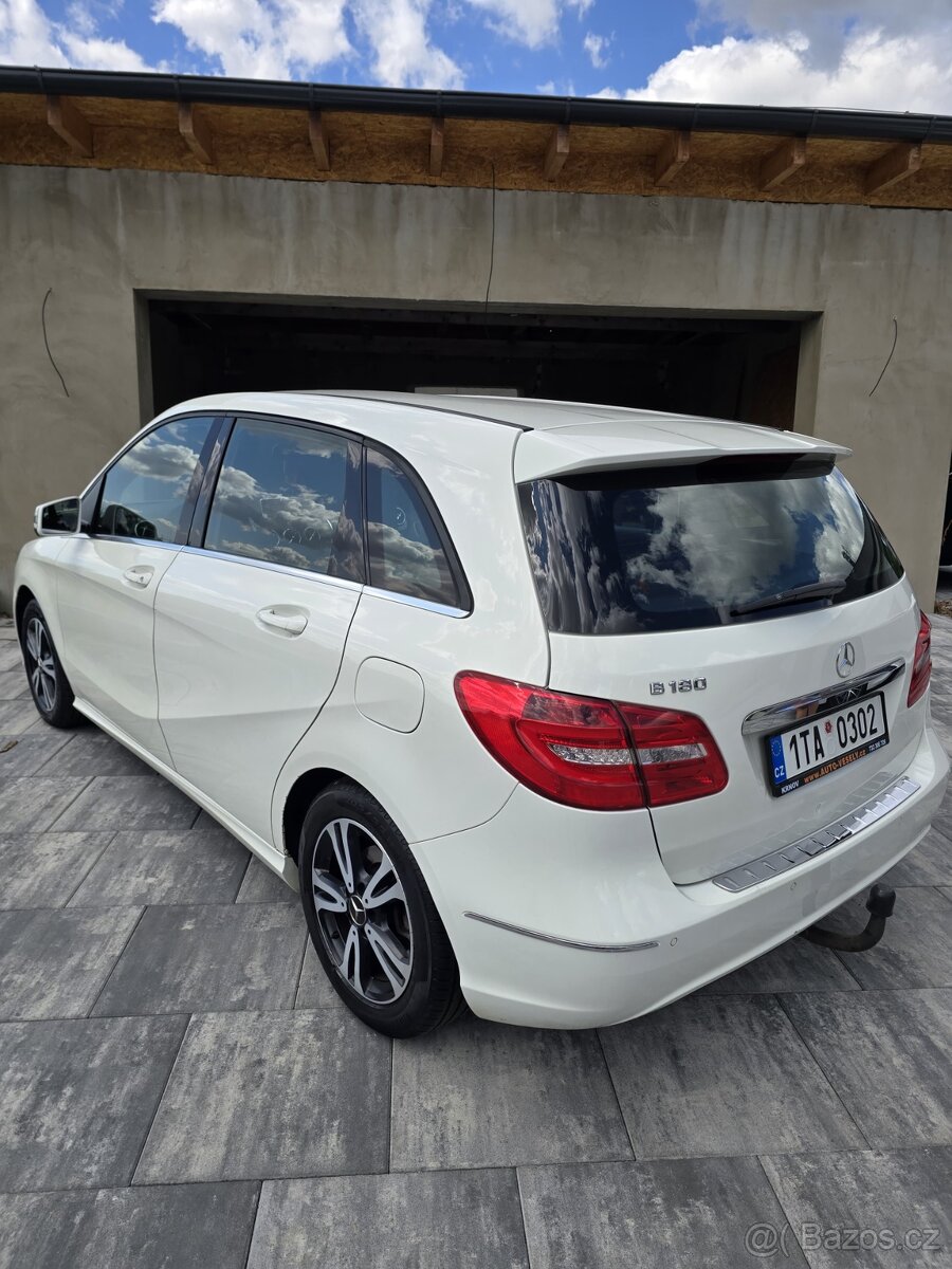 Mercedes Benz B180 W246 automat 2014 - 3