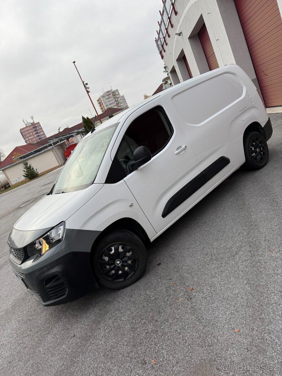 Peugeot Partner 1.2 L2, 1.majitel, nájezd - 50.500 km, DPH - 3