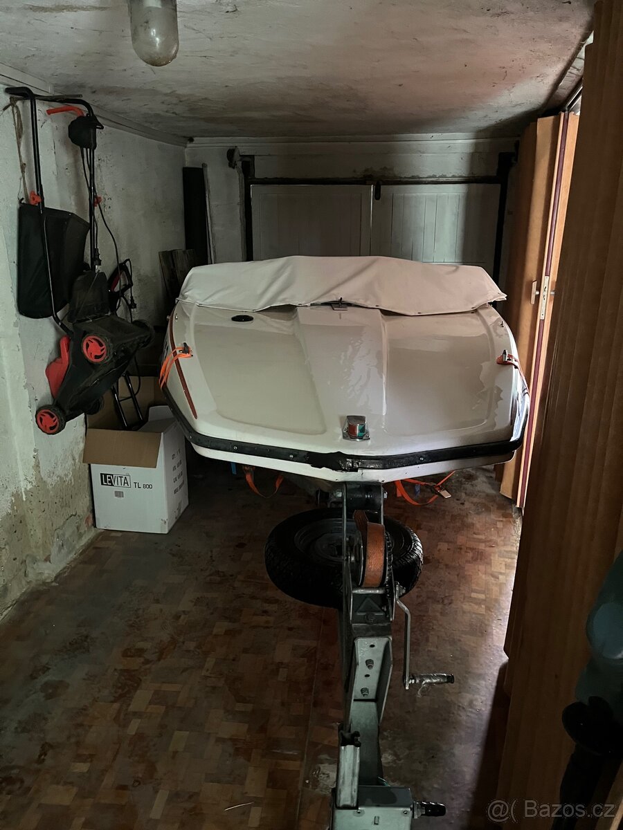 Sportovní člun Ultranautics JetStar 1250 - 3