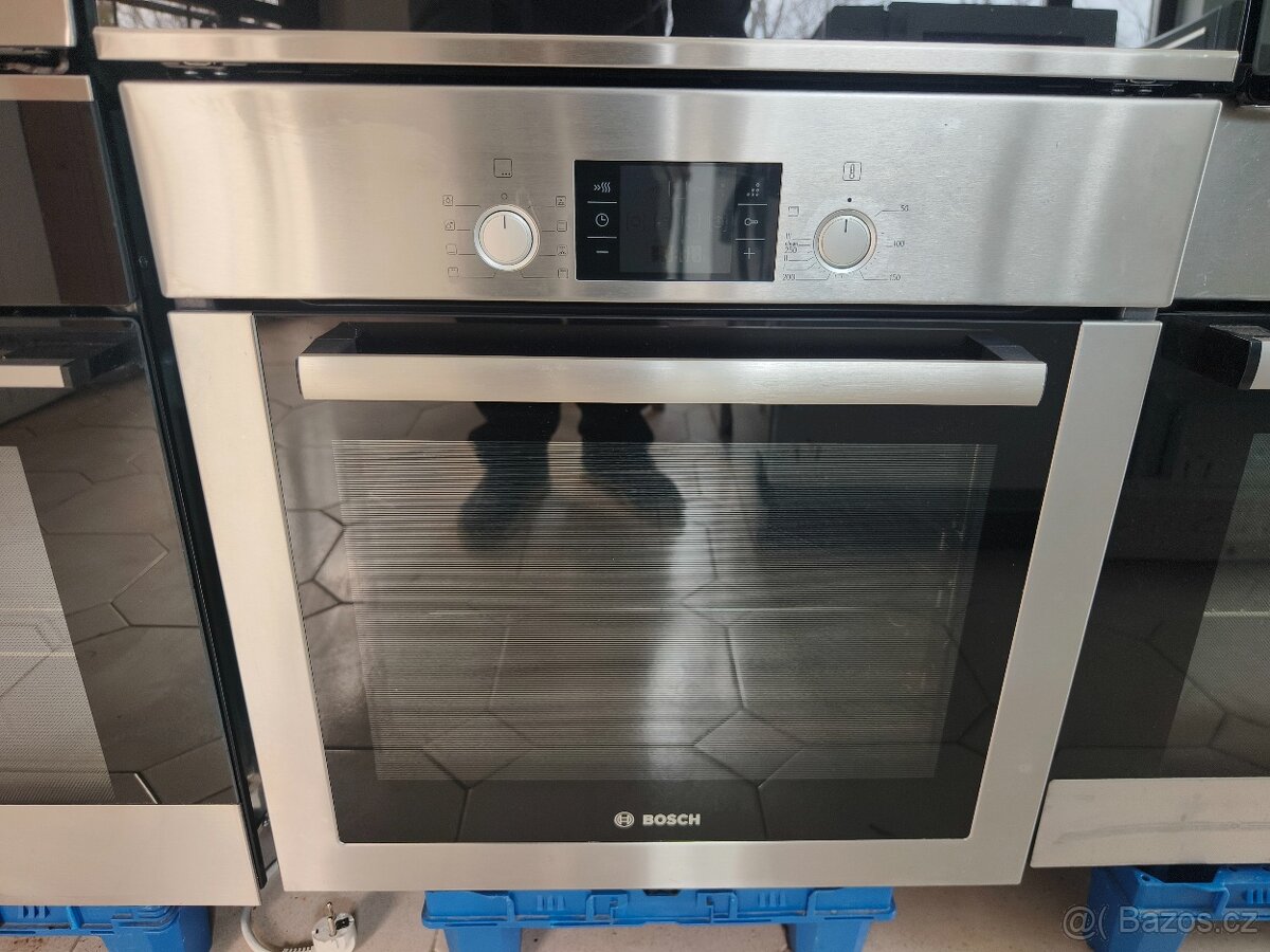 Německá vestavba Bosch HBA43T350, 3x teleskopy, krásná - 3