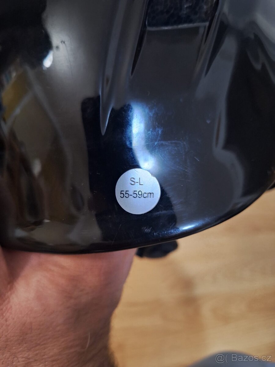 Dětská černá lyžařská helma Uvex S-L 55-59 - 3