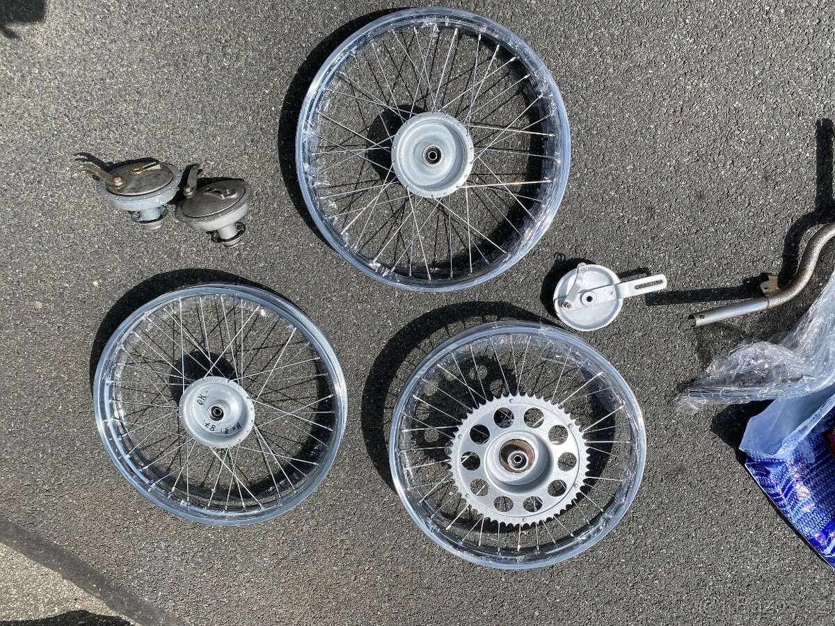 Kola Jawa 550 - pár - 3