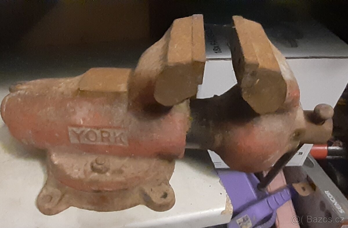 Svěrák York - 3