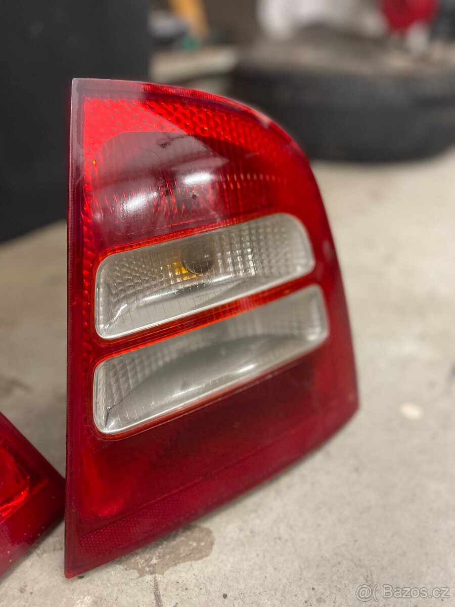 Světla Octavia 1 - 3