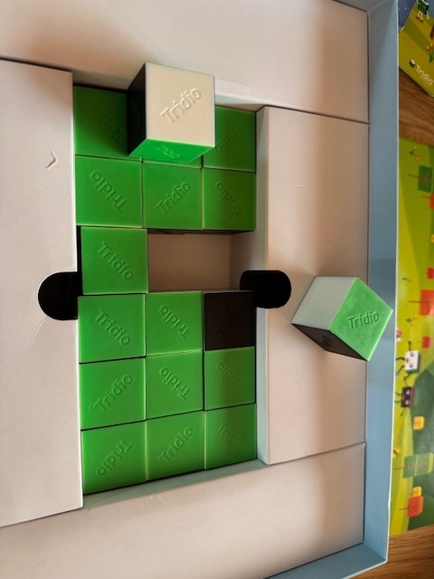 Tridio - moving cubes - 3