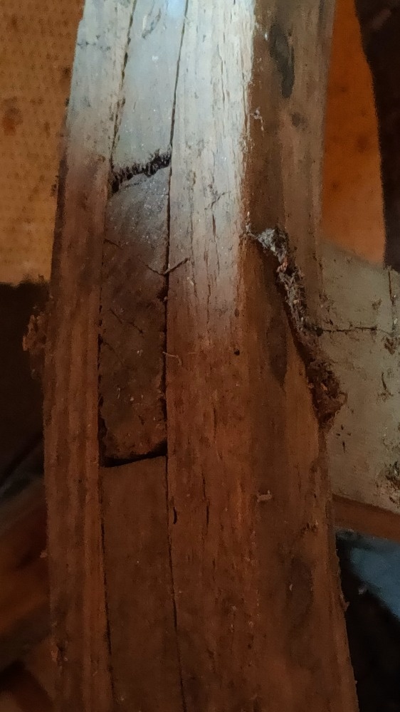 Staré dřevěné kolo o průměru 120 cm - 3